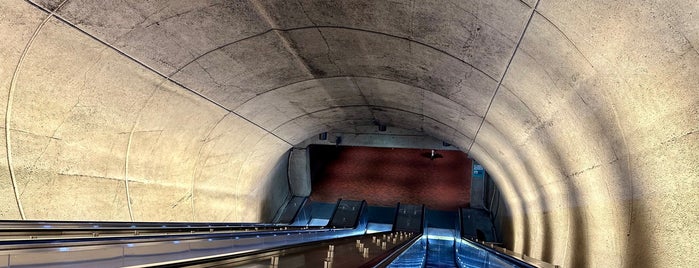 Court House Metro Station is one of DC Metro Insider Tips.
