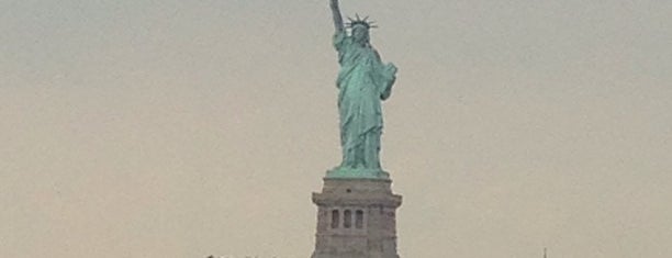 Statue de la Liberté is one of Where to Send Your Tourist Friends in NYC.