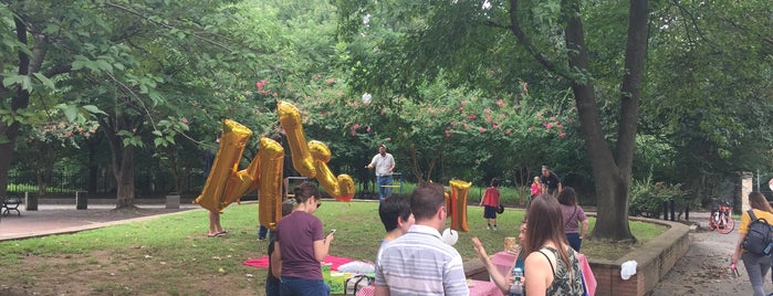 Walter Pierce Park Playground is one of Aubrey : понравившиеся места.