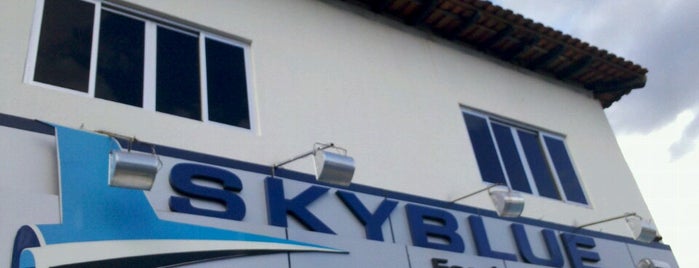 Sky Blue Escola de Aviação Civil is one of lugares mais presentes.