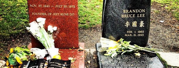 Bruce Lee's Grave is one of Seattle Bucket List.