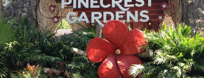 Pinecrest Gardens Green Market is one of Locais curtidos por Franco.