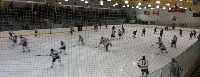 Robert Morris University Island Sports Center is one of College Hockey Rinks.