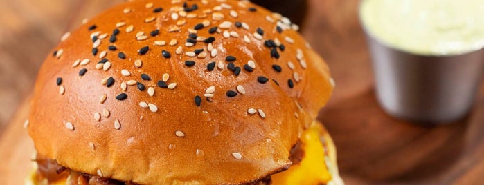 Raro Burger & Friends is one of Hambúrguer.