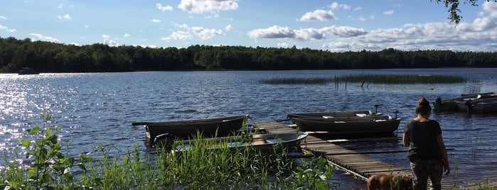 Götnö Gård Naturcamping is one of สถานที่ที่ Lutz ถูกใจ.