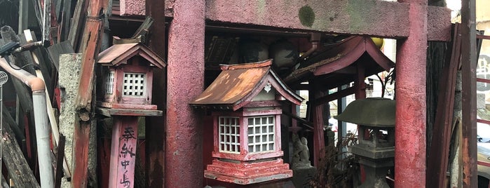 一本檜稲荷神社（本社） is one of 神社.