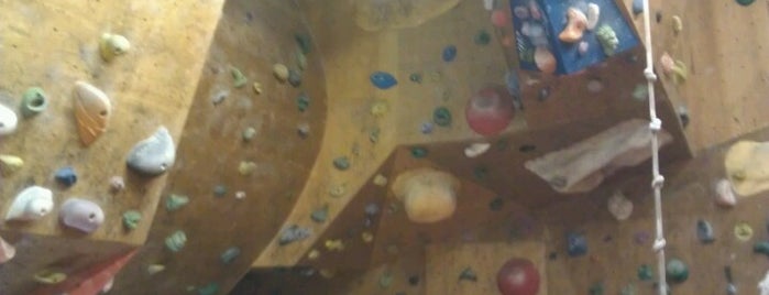 Roc'House is one of Climbing Gyms.