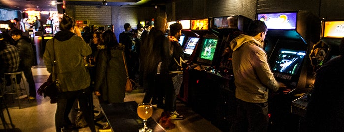 Barcade is one of Lugares favoritos de Frank.