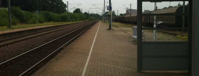 Bahnhof Westerstede-Ocholt is one of Bf's in Niedersachsen (Nord / West) / Bremen.