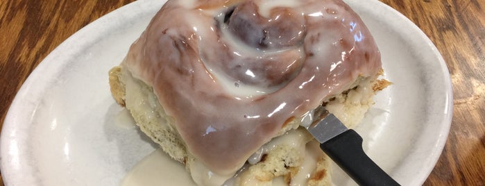 Roxanne's Cafe is one of The 15 Best Places for Cinnamon Rolls in Kansas City.
