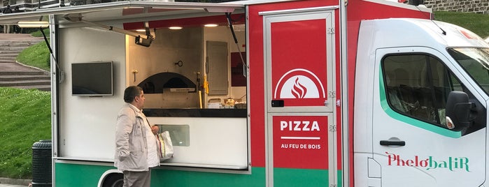 Camion Pizza Phelobatir is one of Restaurants à Puteaux.