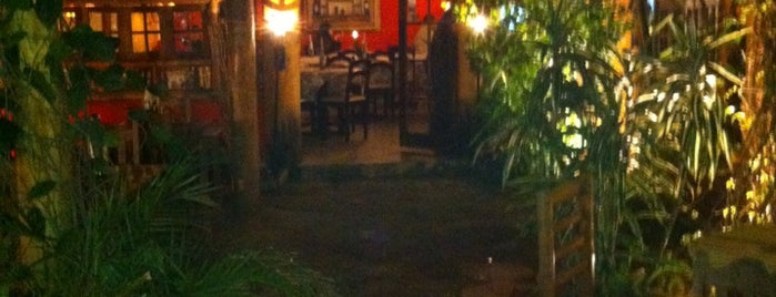 Pastarella & Parrilla Restaurante is one of สถานที่ที่ Lari ถูกใจ.