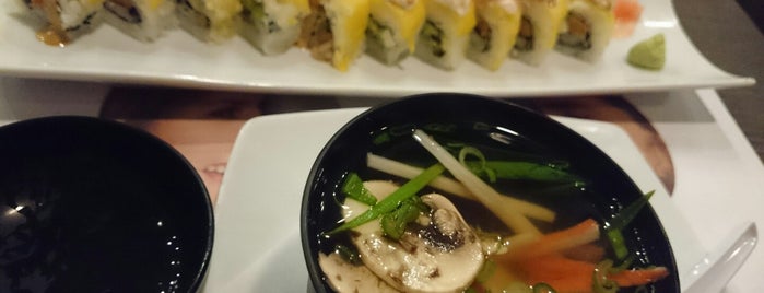 Sushi Itto is one of สถานที่ที่ Emma ถูกใจ.