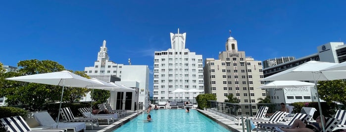 Rooftop Poolside at The Gale is one of Miami.
