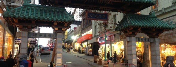 Chinatown Gate is one of FUCK YEAH COAST TO COAST.