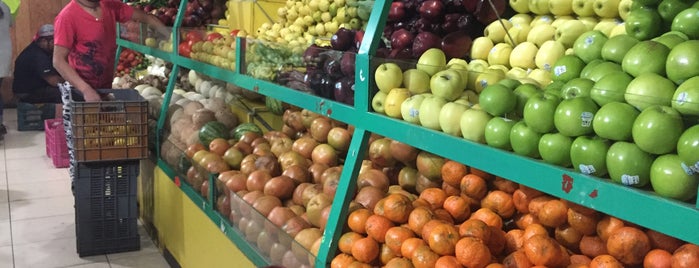 Frutería El Mirador is one of Lugares favoritos de Maria Jose.