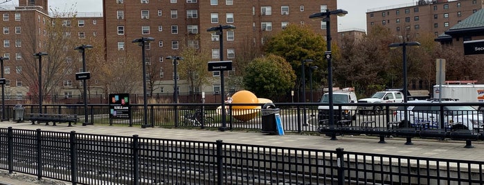 NJT - 2nd Street Light Rail Station is one of New Jersey Transit Train Stations I Have Been To.