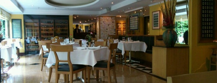 Neil's Tavern Restaurant & Bake Shoppe is one of Locais salvos de Dhanis.
