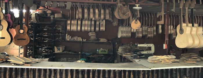 Alegre Guitar Factory is one of Lugares favoritos de Edzel.