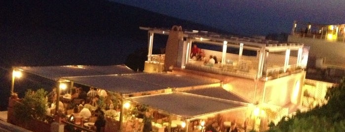 1800 is one of Best Restaurants in Santorini.