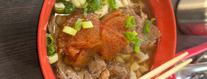 小林麵食館 is one of 食.