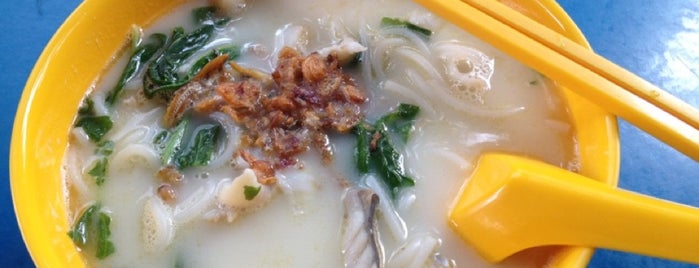 Blanco Court Fried Fish Noodles is one of Micheenli Guide: Fish Soup trail in Singapore.