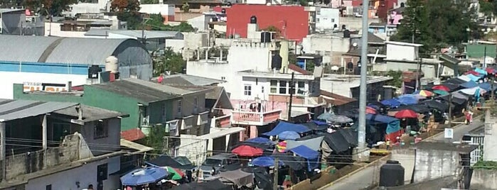 Tianguis Sabatino Diamante is one of Montañas..