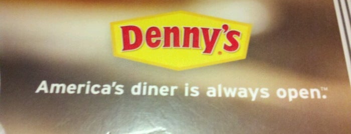 Denny's is one of Lieux qui ont plu à ed.