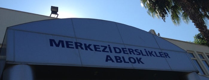 Merkezi Derslikler A Blok is one of Orte, die Mustafa Timuçin gefallen.