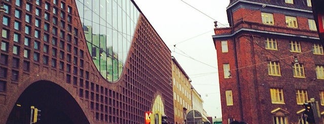 Helsingin yliopiston pääkirjasto is one of Favorite spots.