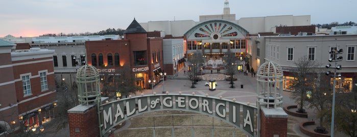 Mall of Georgia is one of Orte, die Amy gefallen.