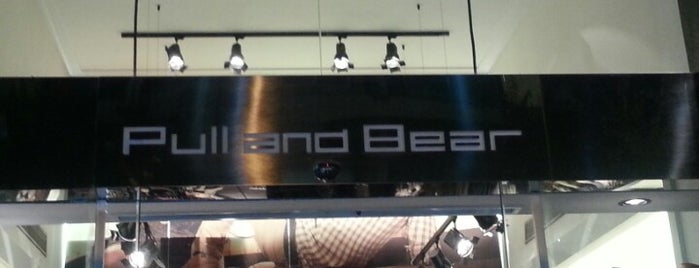 Pull & Bear is one of Haraさんのお気に入りスポット.
