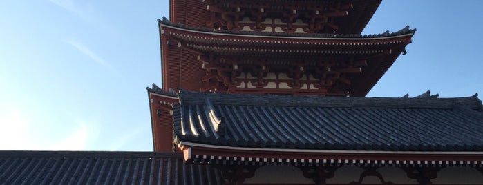 Senso-ji Temple is one of Tempat yang Disukai Joao.