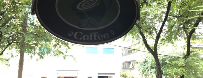 Regina Coffee is one of Cafe quán.