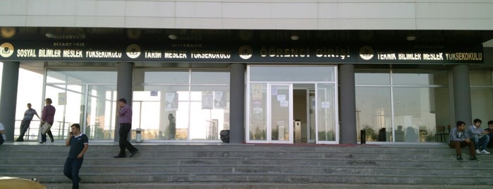 Dicle Üniversitesi Meslek Yüksek Okulu is one of Arif : понравившиеся места.