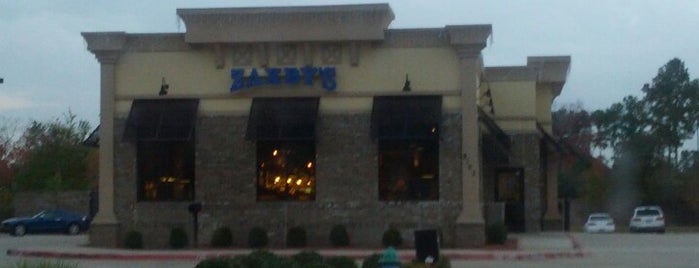 Zaxby's Chicken Fingers & Buffalo Wings is one of Locais curtidos por Roger.