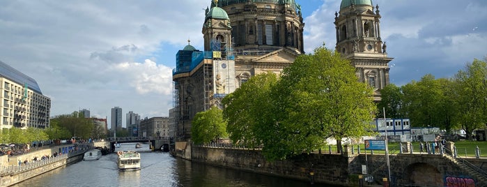 Berlin Katedral is one of Berlin.