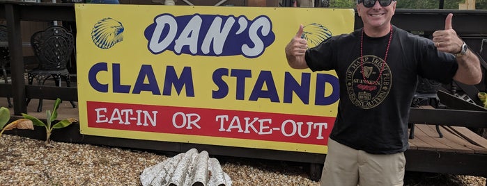 Dan's Clam Stand is one of Bike Tour Hot Spots.