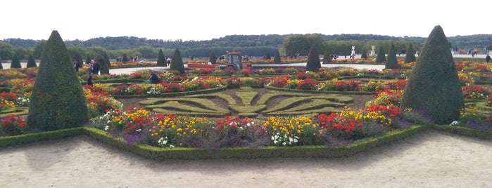Park of Versailles is one of Europe To-do list.