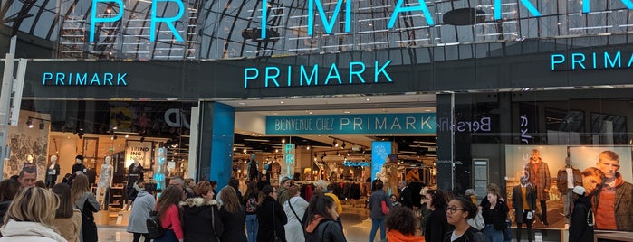 Primark is one of Thaisさんのお気に入りスポット.