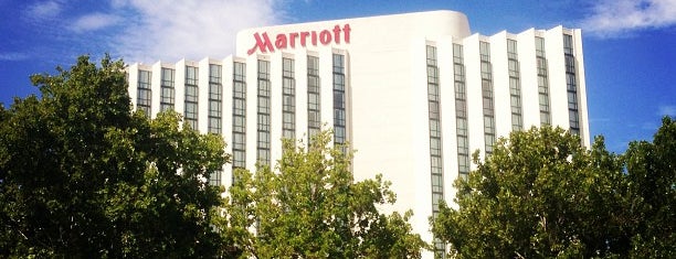 Albuquerque Marriott is one of Tempat yang Disukai Troy.
