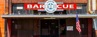 Louie Mueller Barbecue is one of สถานที่ที่บันทึกไว้ของ Nichole.