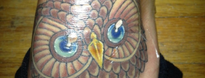 Ink Spot Tattoo is one of Anne Shirley'in Beğendiği Mekanlar.