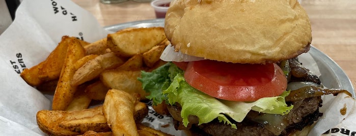 Fuddruckers is one of The 15 Best Places for Onion Rings in Orlando.