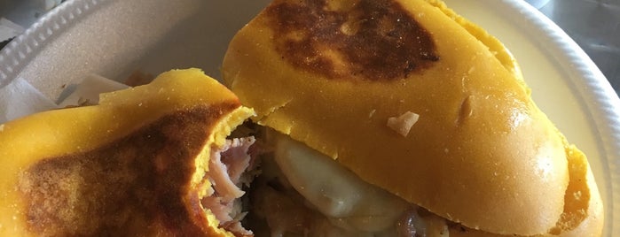 Panaderia Genesis is one of Desayuno/Brunch/Sandwich.