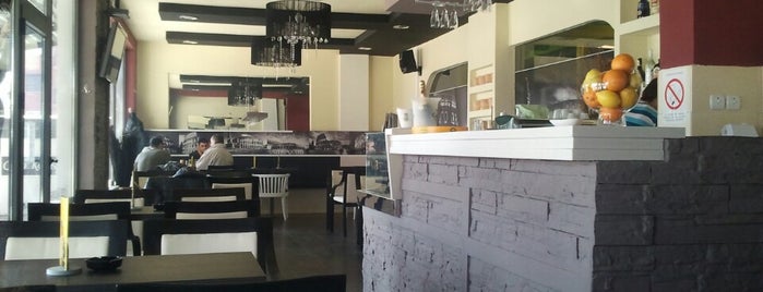 Caffe Koloss is one of Tempat yang Disukai Ivan.