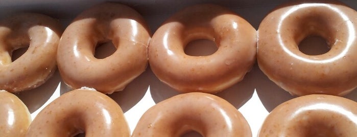 Krispy Kreme Doughnuts is one of Eric : понравившиеся места.