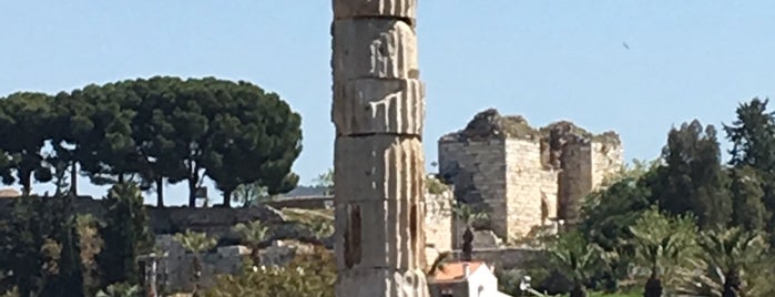 Artemis Tapınağı is one of Tempat yang Disukai Shonya.