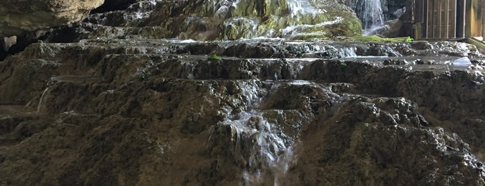 Kaklık Mağarası is one of Lugares favoritos de Shonya.