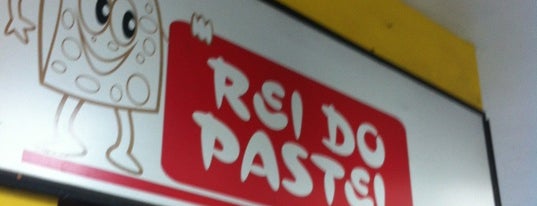 Rei do Pastel is one of สถานที่ที่ Paula ถูกใจ.
